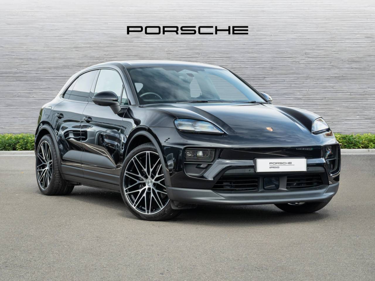 Main listing image - Porsche Macan
