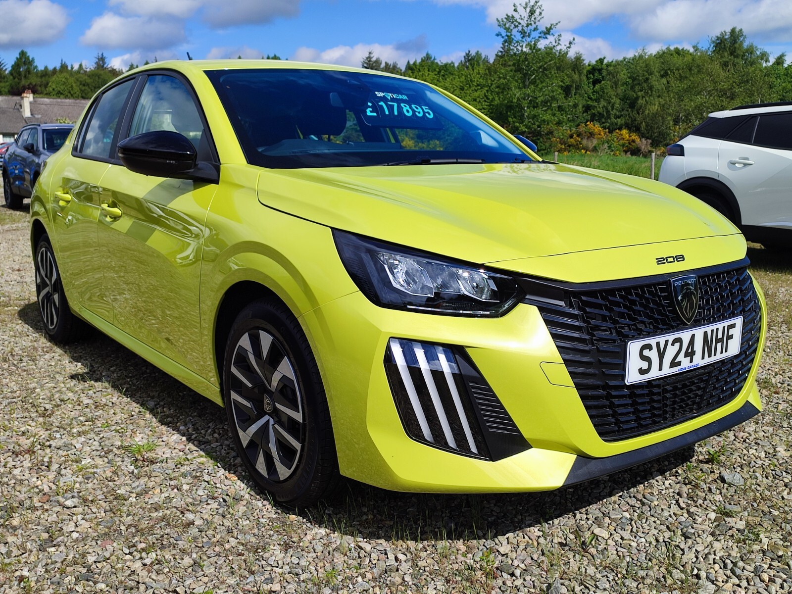 Main listing image - Peugeot 208