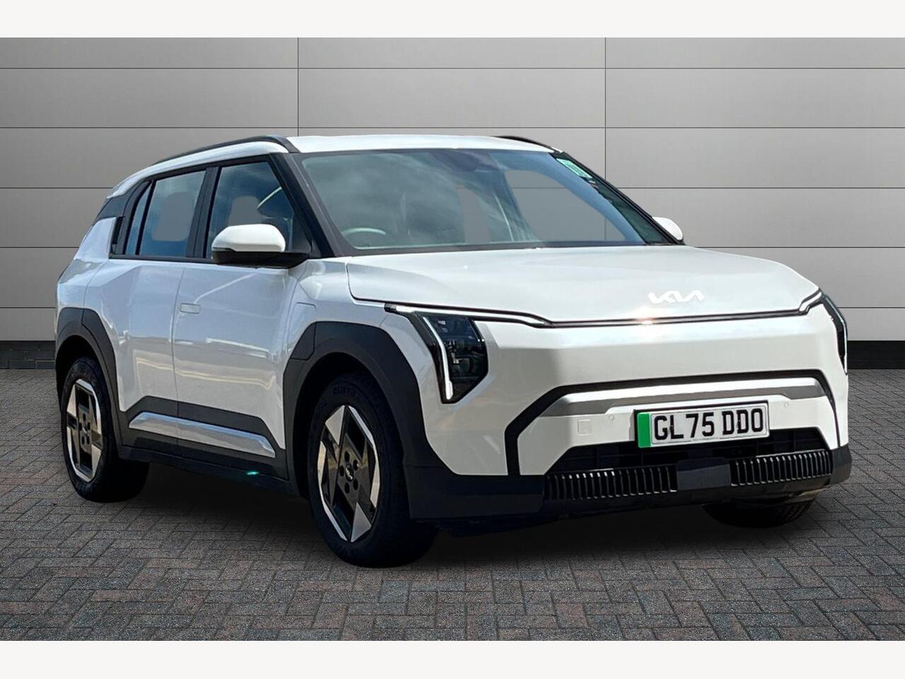 Main listing image - Kia EV3