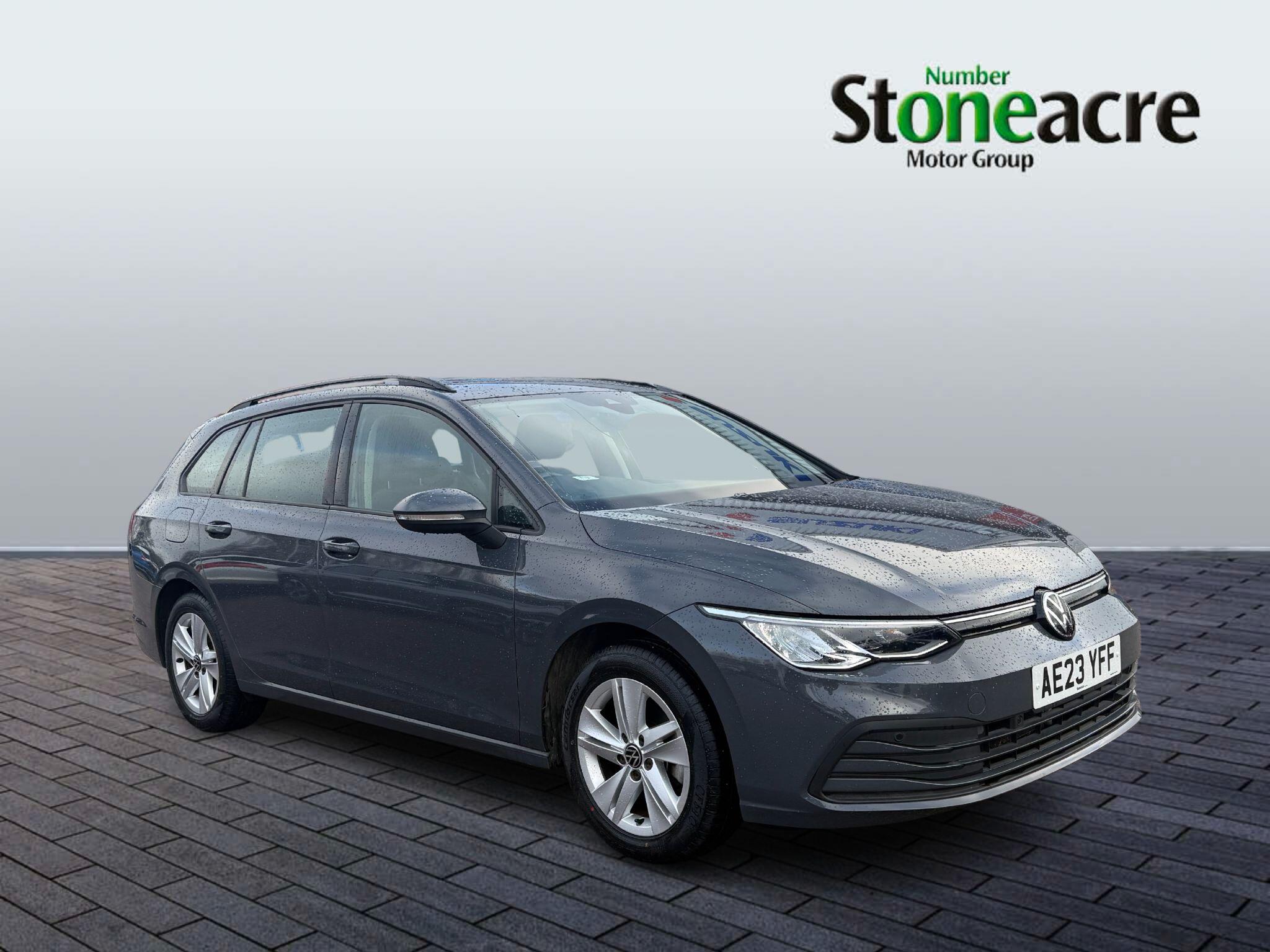Main listing image - Volkswagen Golf Estate