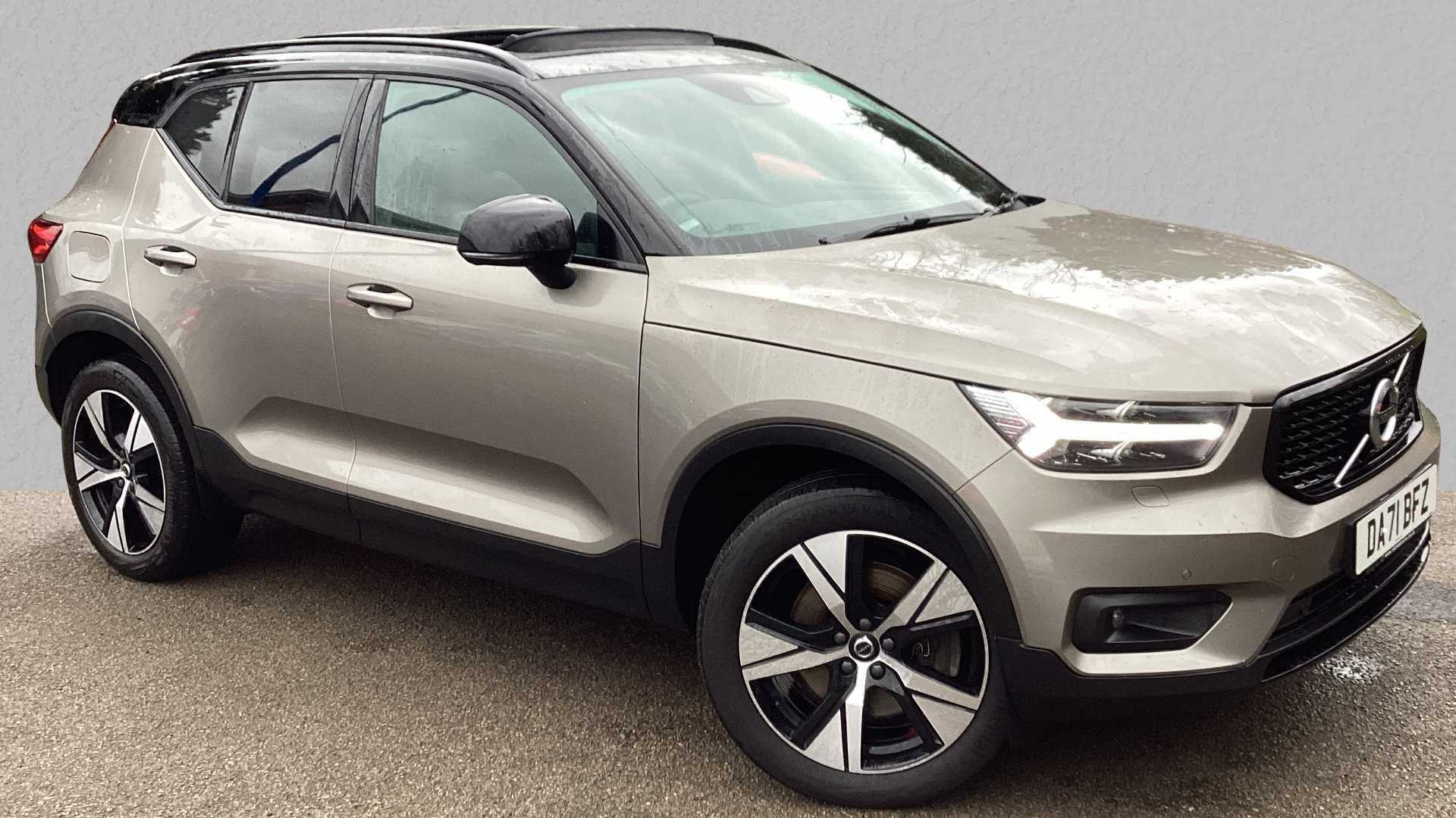 Main listing image - Volvo XC40 Recharge