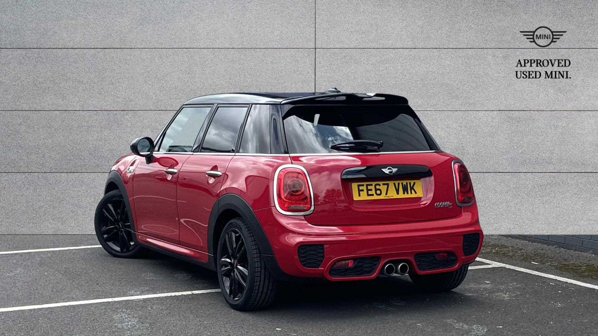 Main listing image - MINI Hatchback 5dr