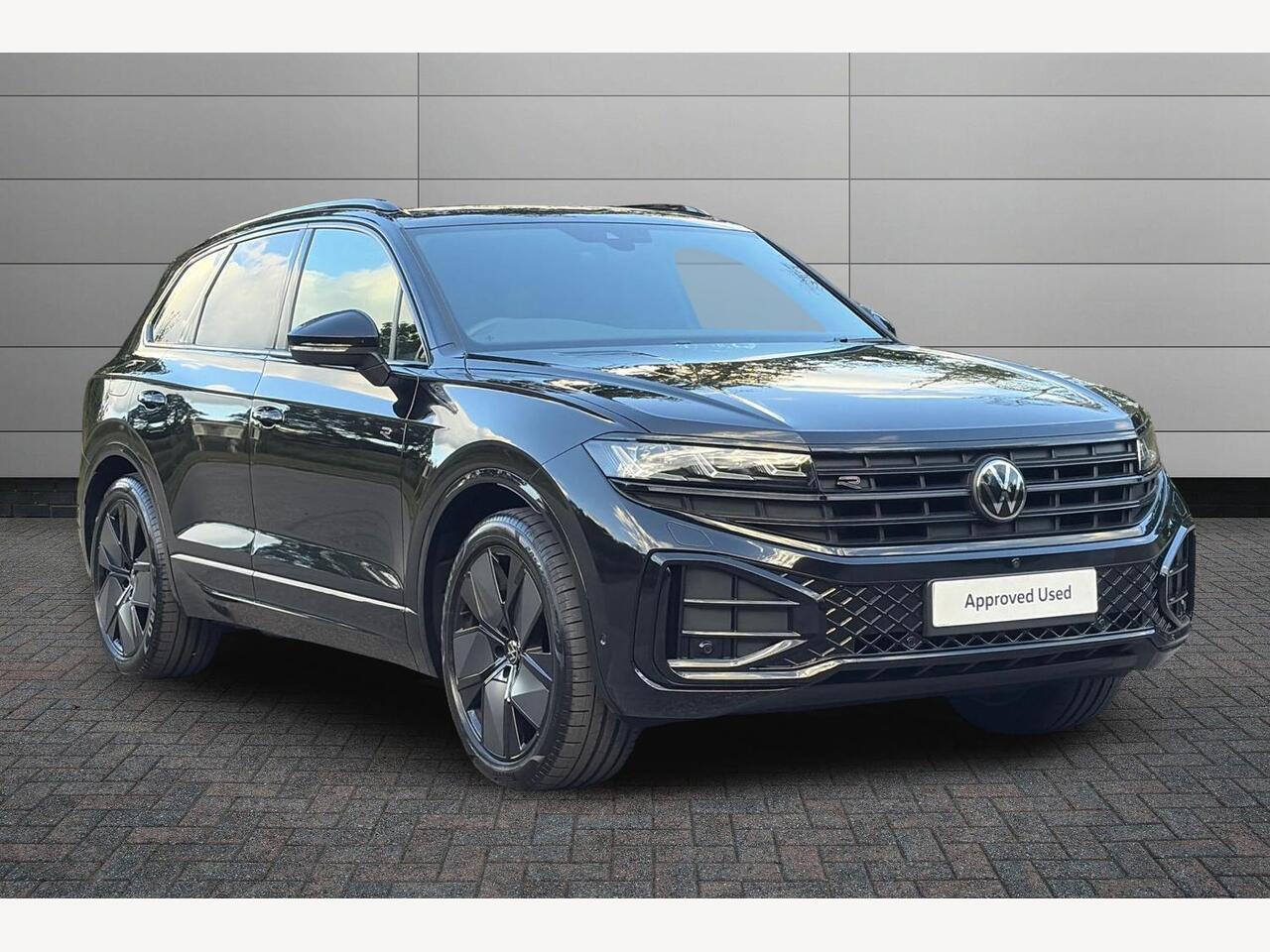 Main listing image - Volkswagen Touareg