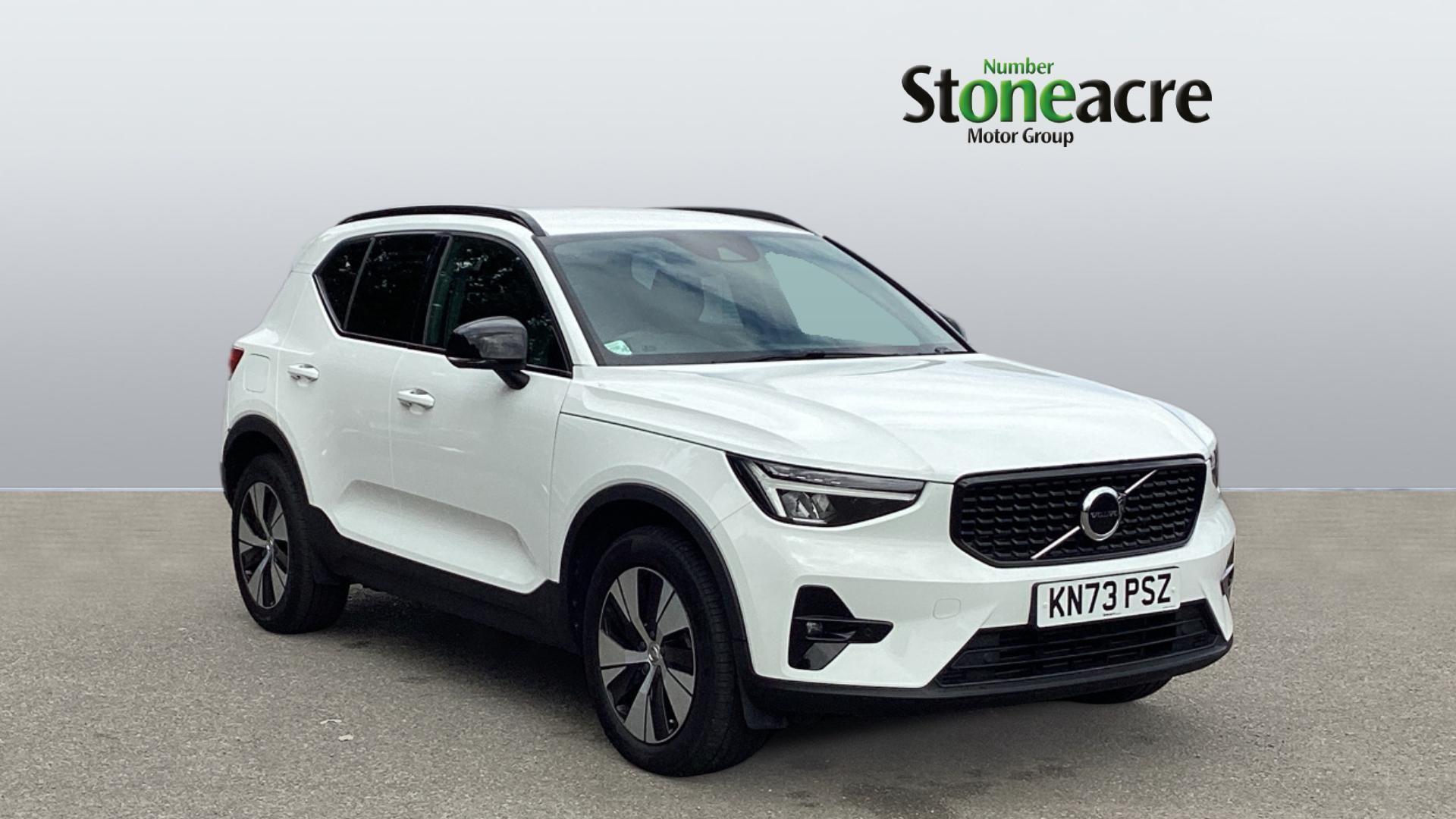 Main listing image - Volvo XC40