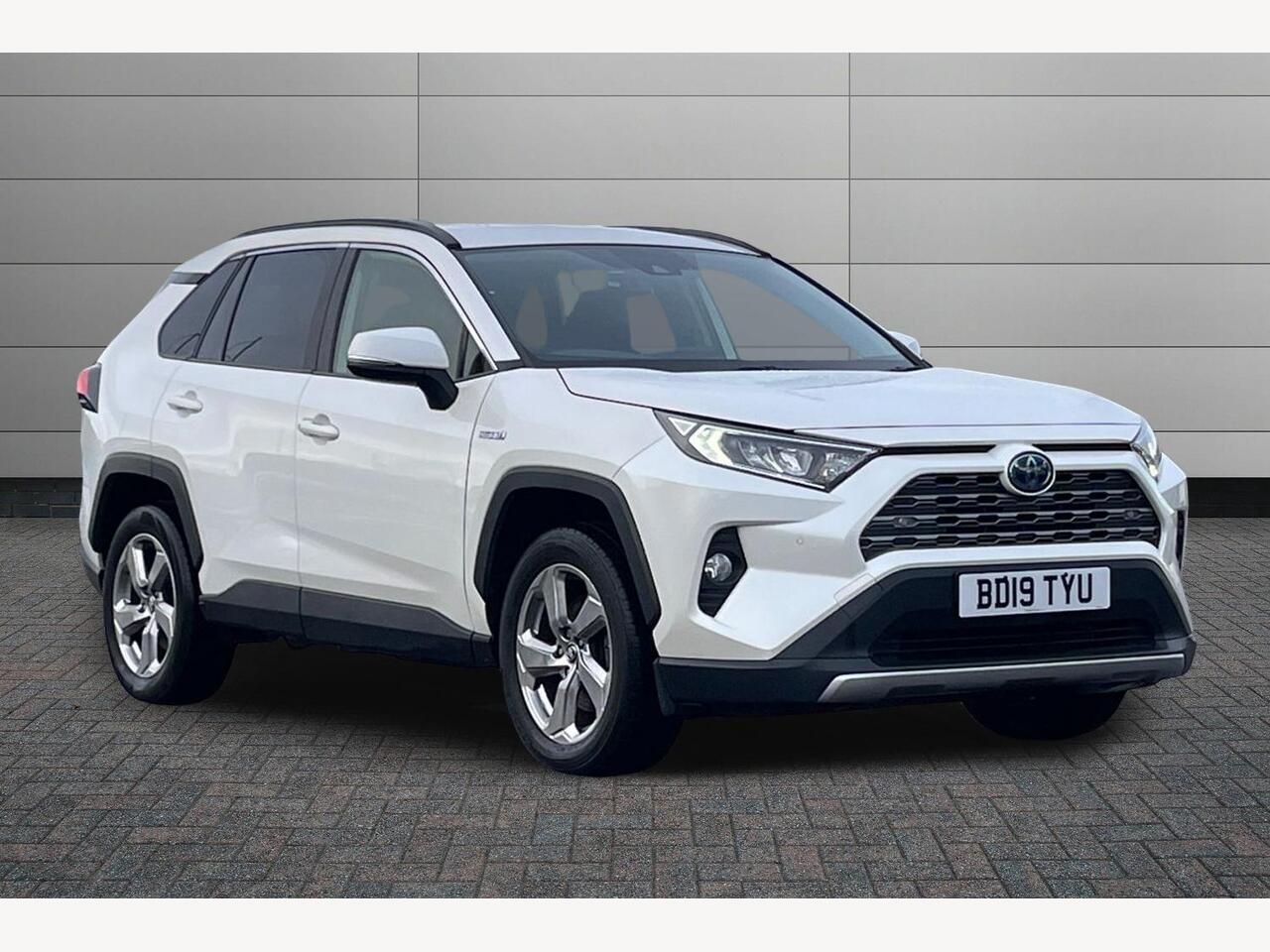 Main listing image - Toyota RAV4
