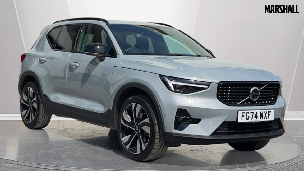 Main listing image - Volvo XC40