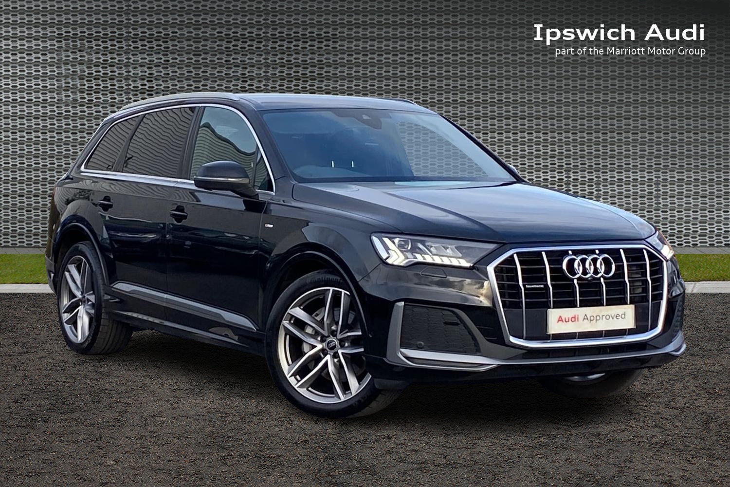 Main listing image - Audi Q7