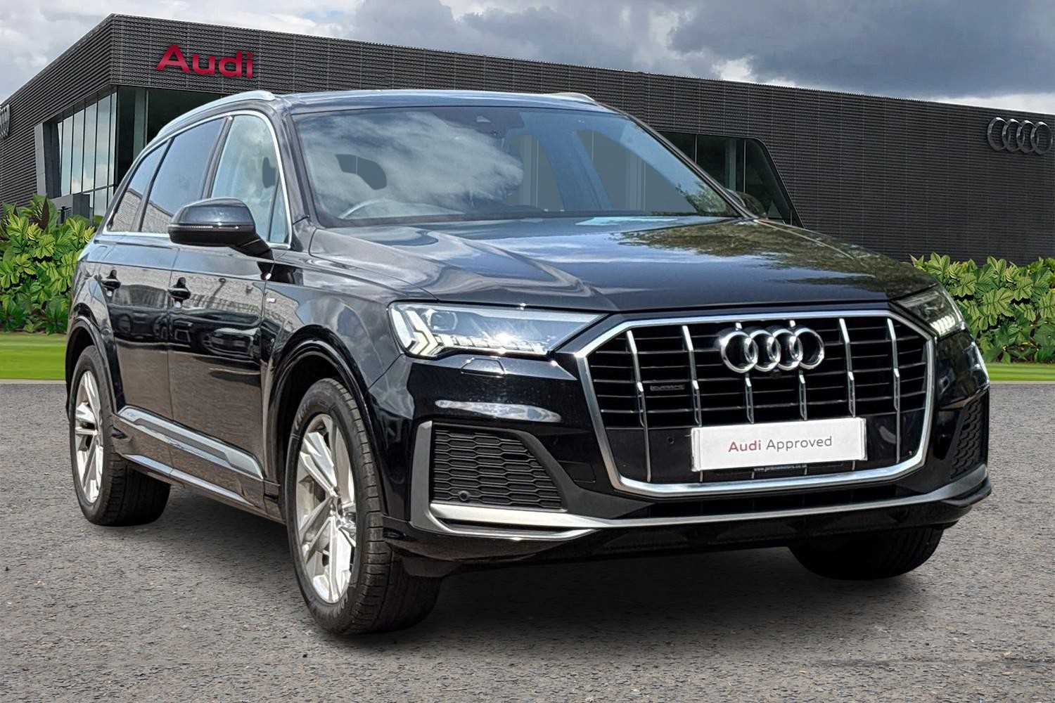 Main listing image - Audi Q7