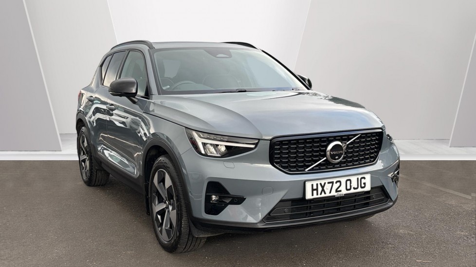 Main listing image - Volvo XC40