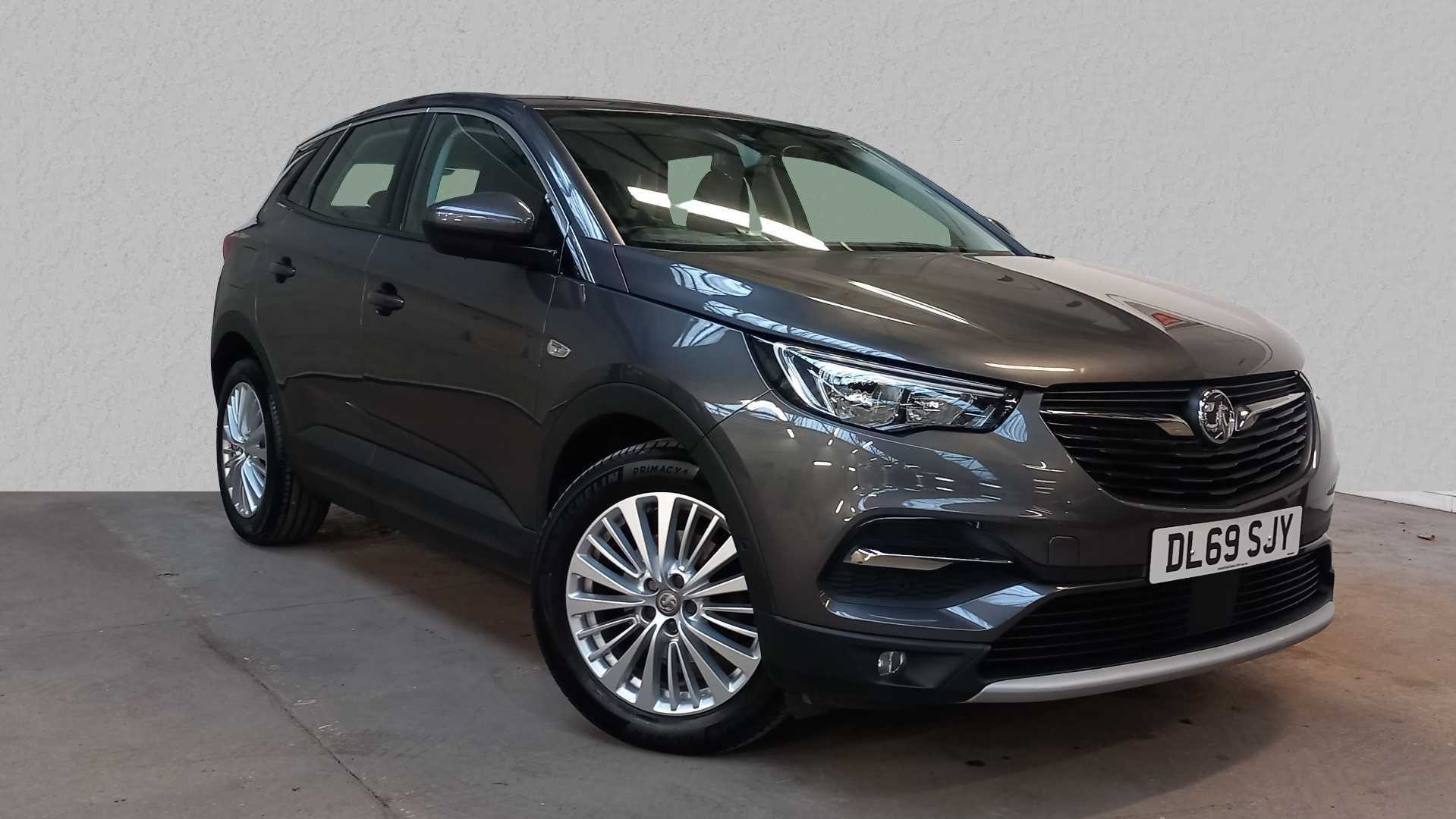 Main listing image - Vauxhall Grandland X