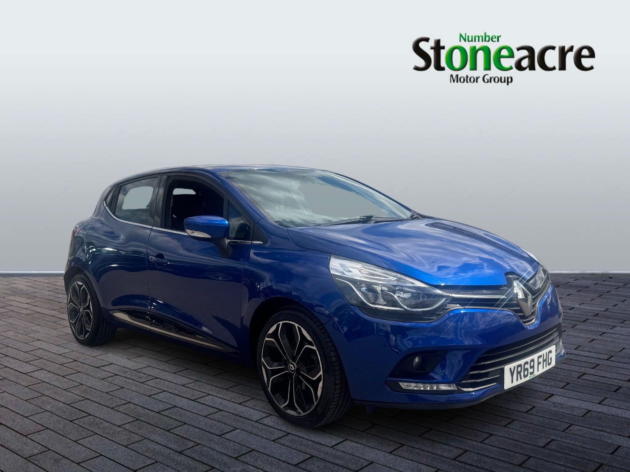 Main listing image - Renault Clio
