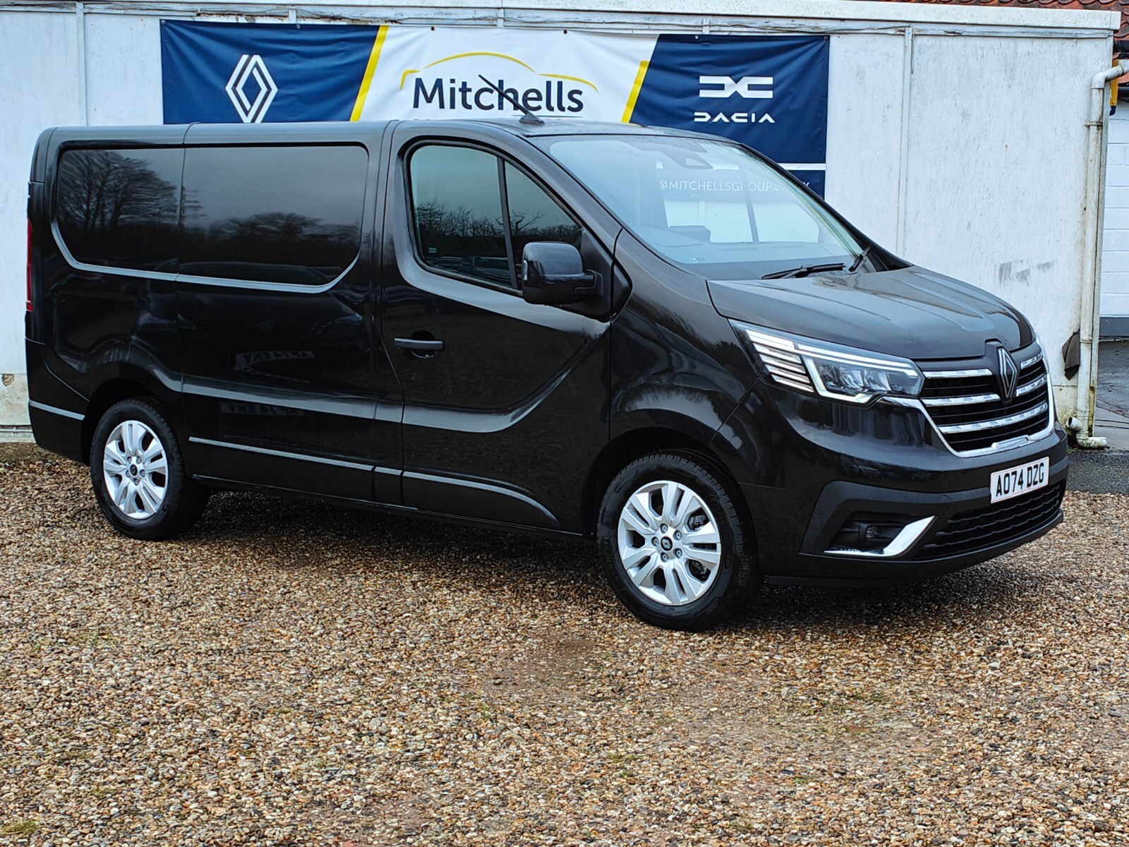 Main listing image - Renault Trafic