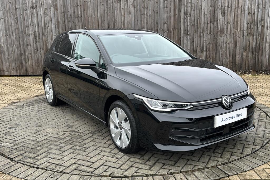 Main listing image - Volkswagen Golf