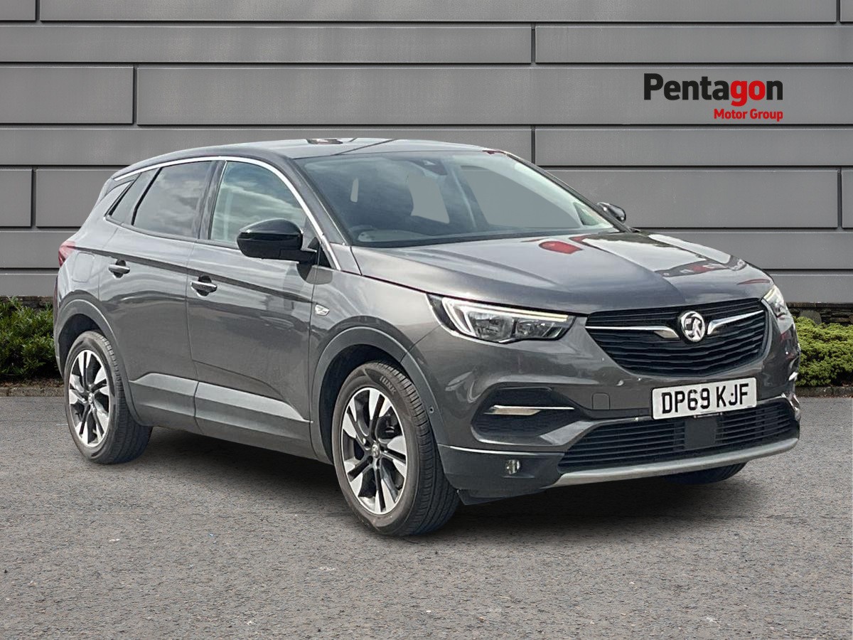 Main listing image - Vauxhall Grandland X