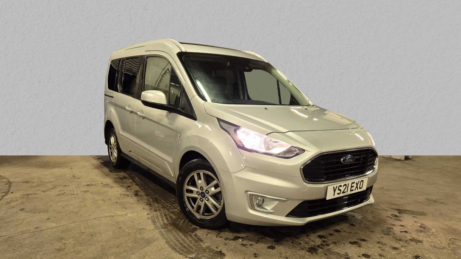 Main listing image - Ford Tourneo Connect