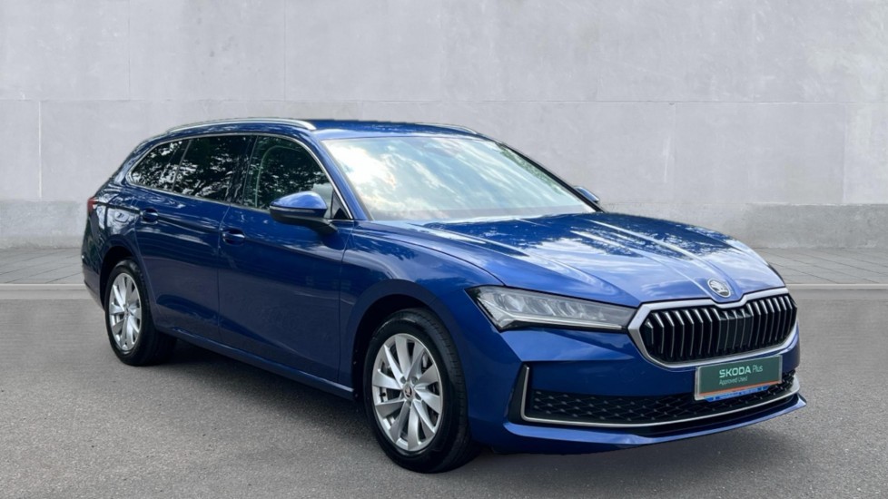Main listing image - Skoda Superb Estate