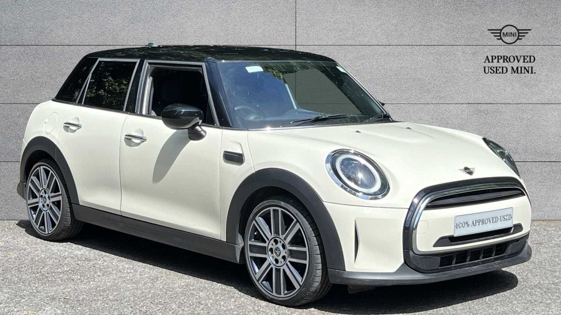 Main listing image - MINI Hatchback 5dr