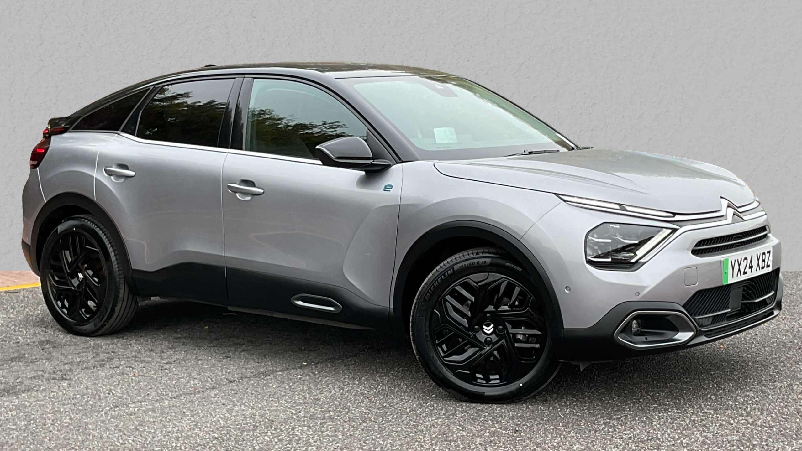 Main listing image - Citroen C4