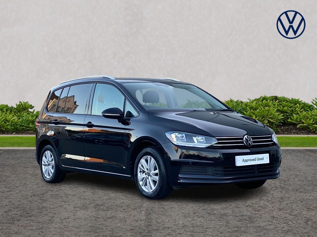 Main listing image - Volkswagen Touran