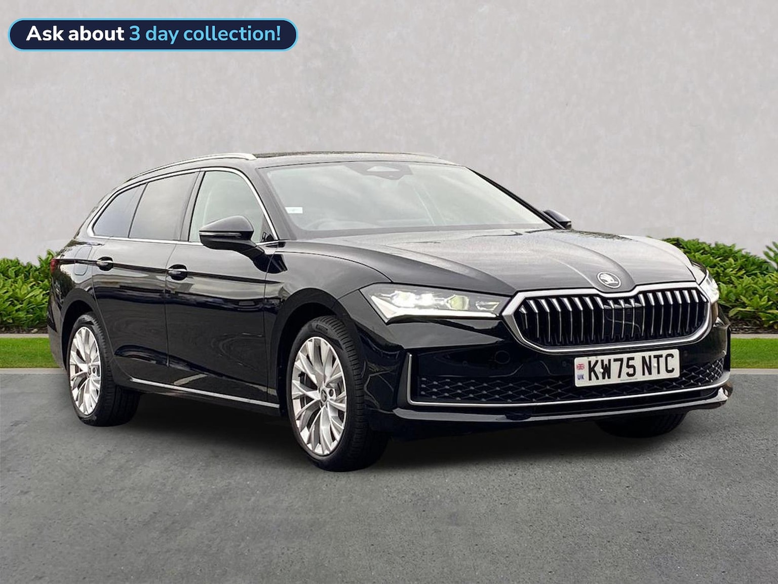 Main listing image - Skoda Superb
