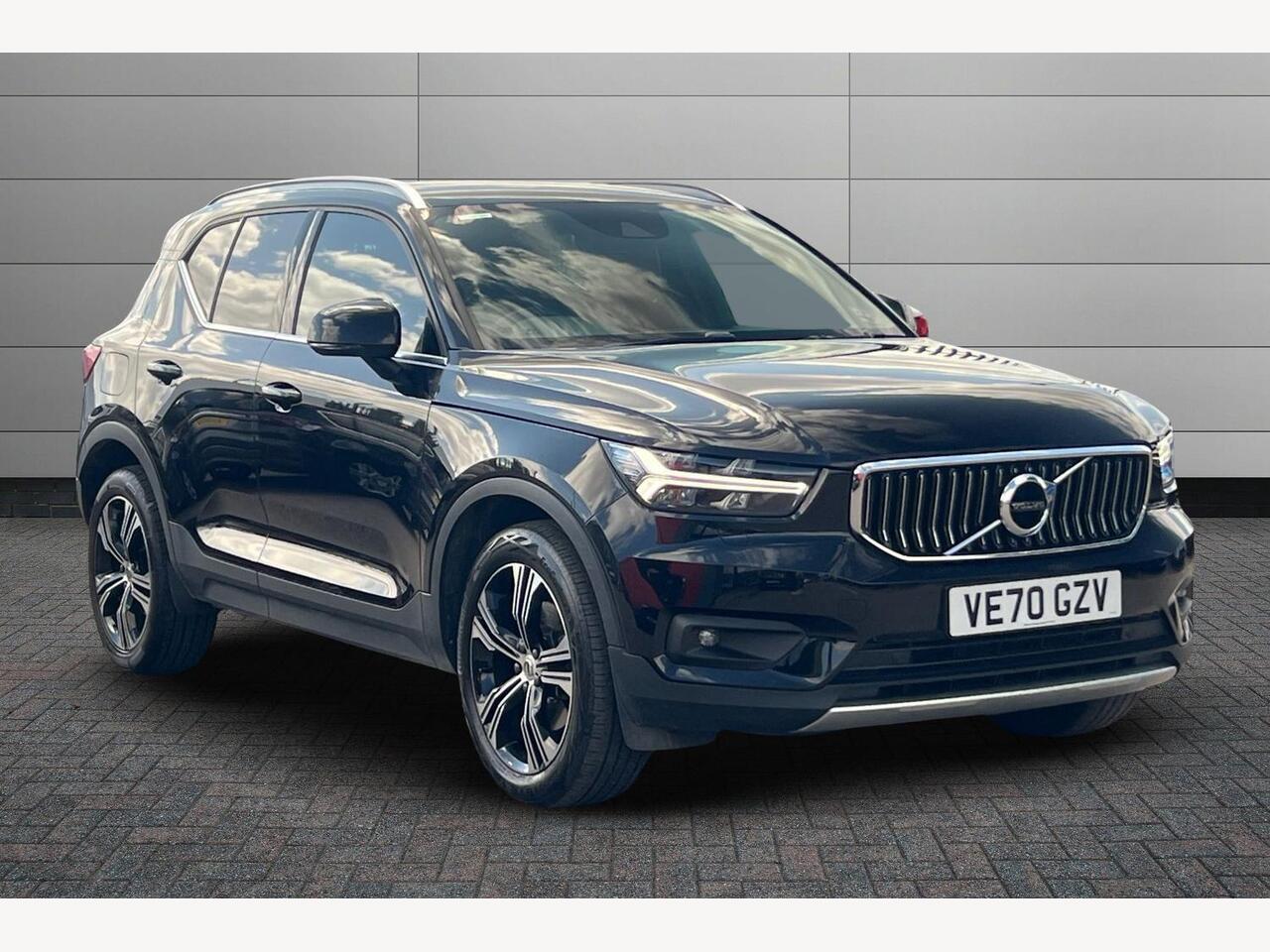 Main listing image - Volvo XC40