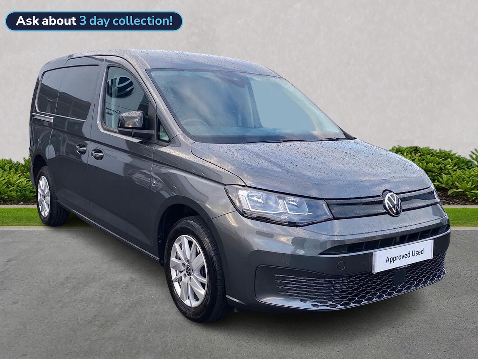 Main listing image - Volkswagen Caddy Maxi