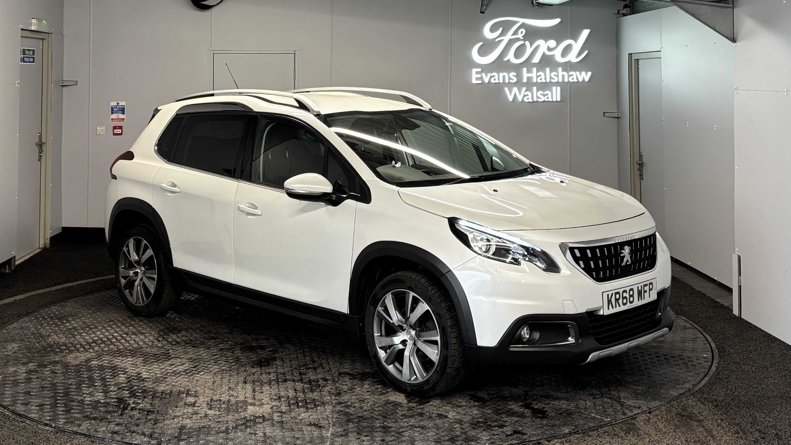 Main listing image - Peugeot 2008