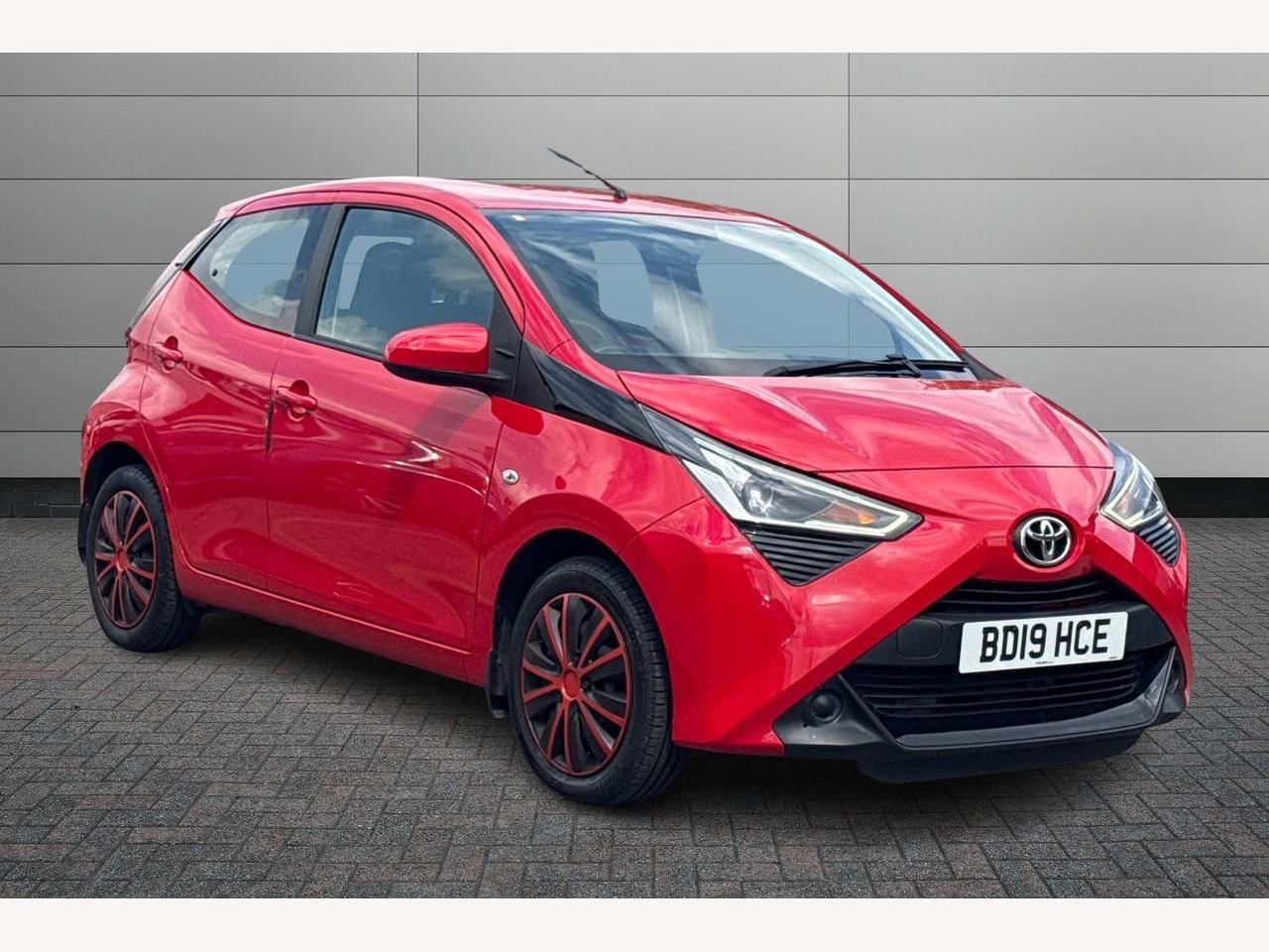 Main listing image - Toyota Aygo