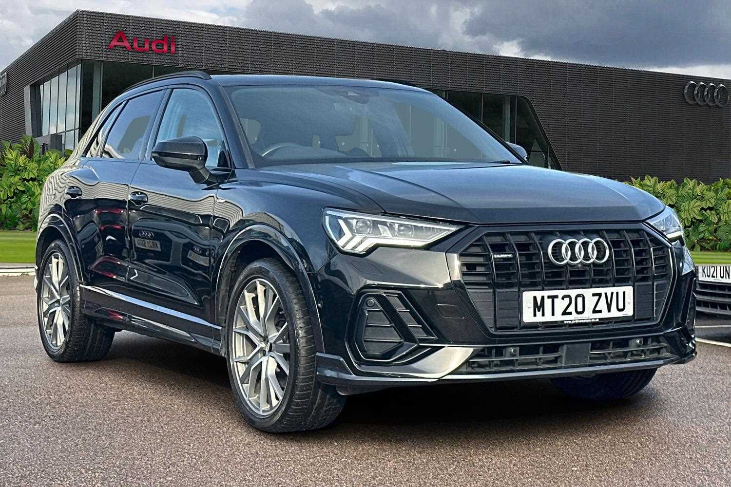 Main listing image - Audi Q3