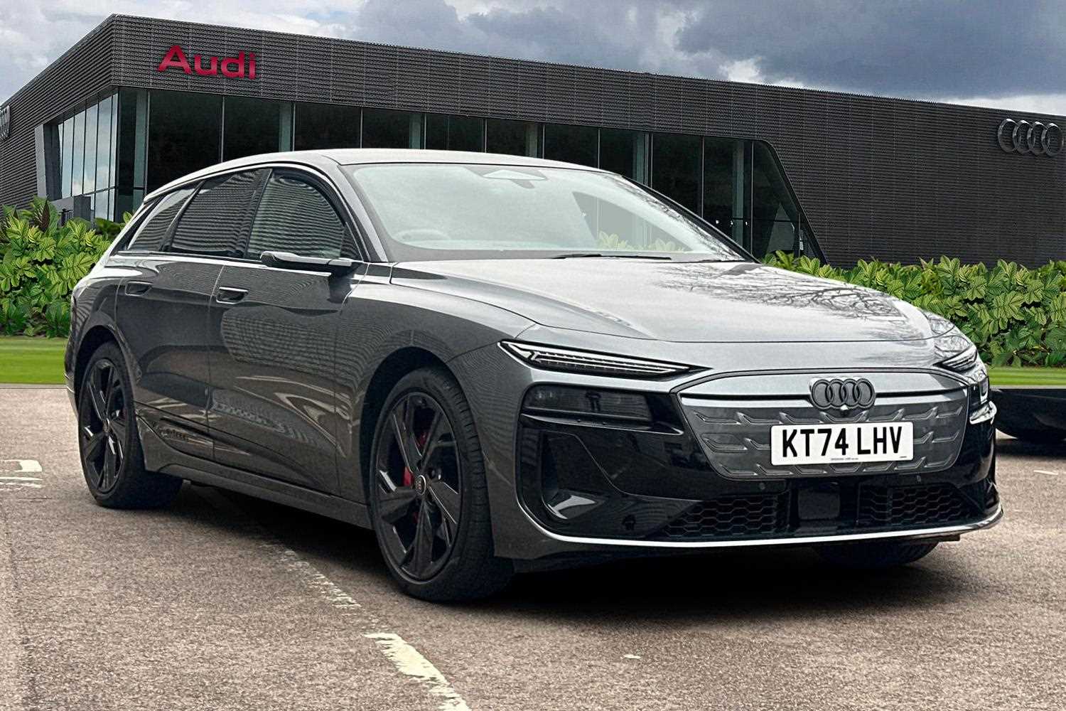 Main listing image - Audi e-tron