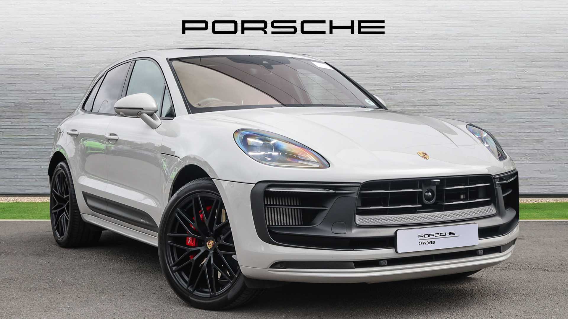 Main listing image - Porsche Macan