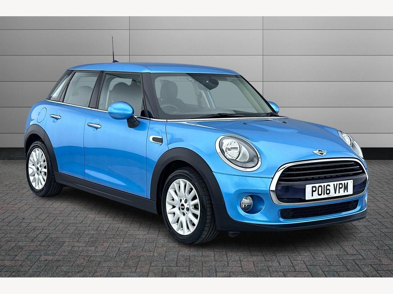 Main listing image - MINI Hatchback 5dr