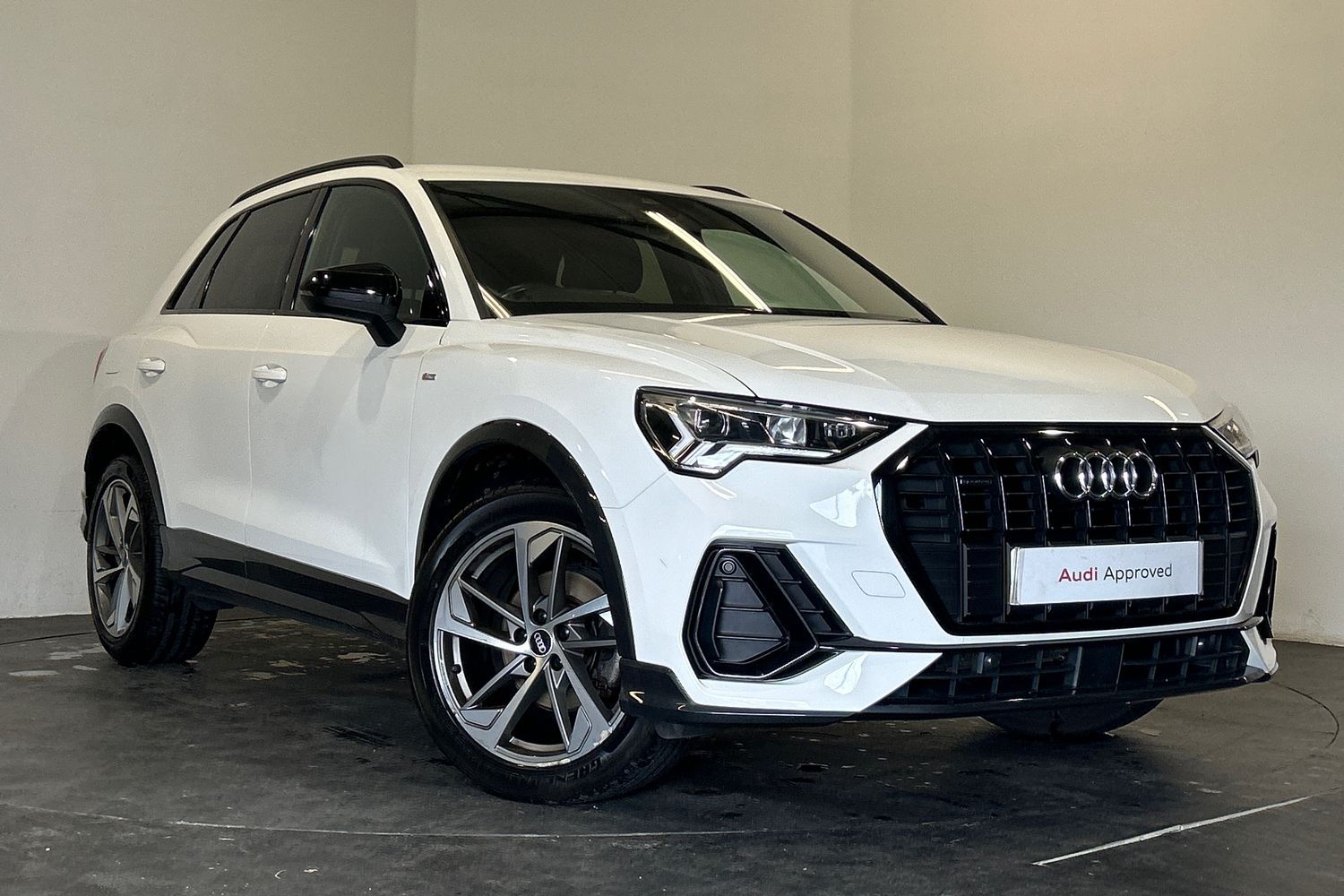 Main listing image - Audi Q3