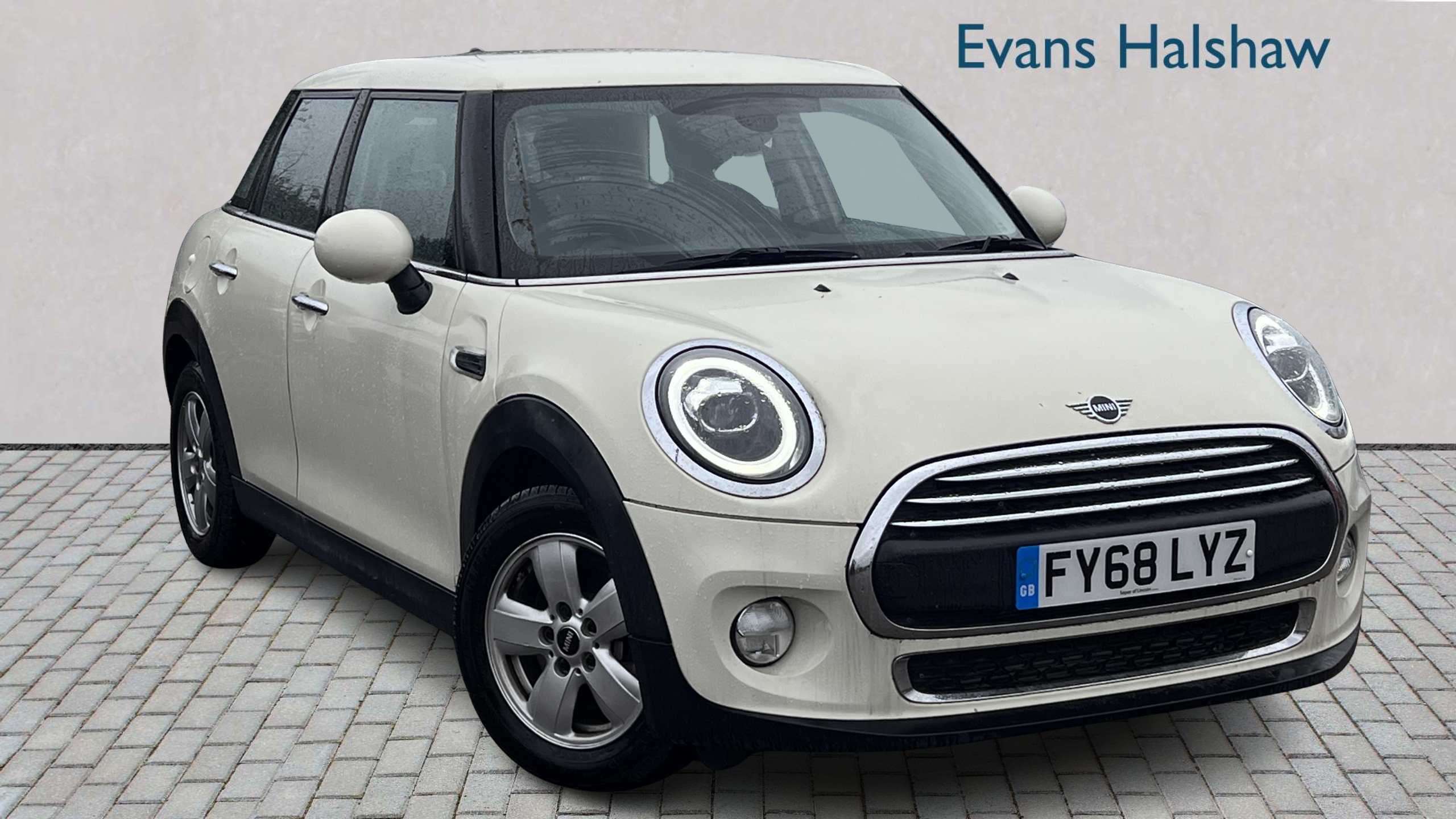Main listing image - MINI Hatchback 5dr