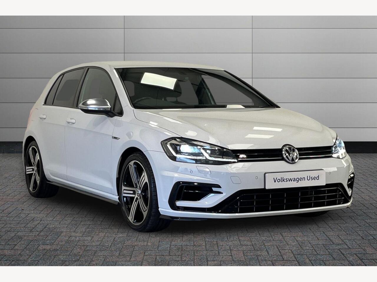 Main listing image - Volkswagen Golf