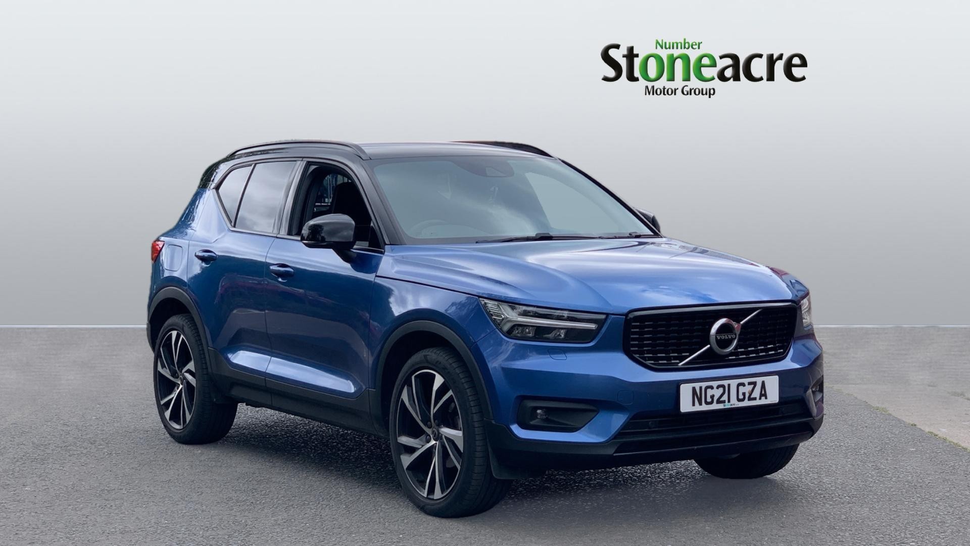 Main listing image - Volvo XC40