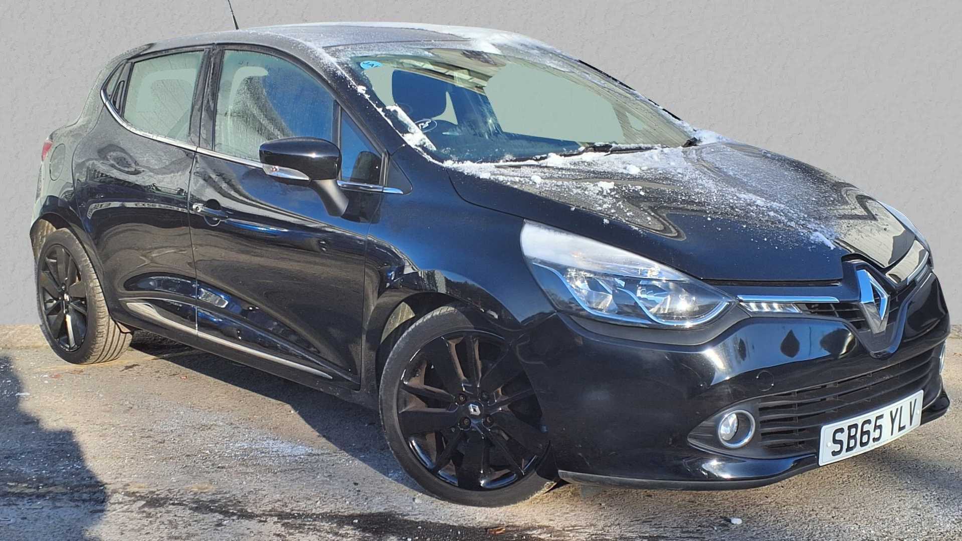 Main listing image - Renault Clio