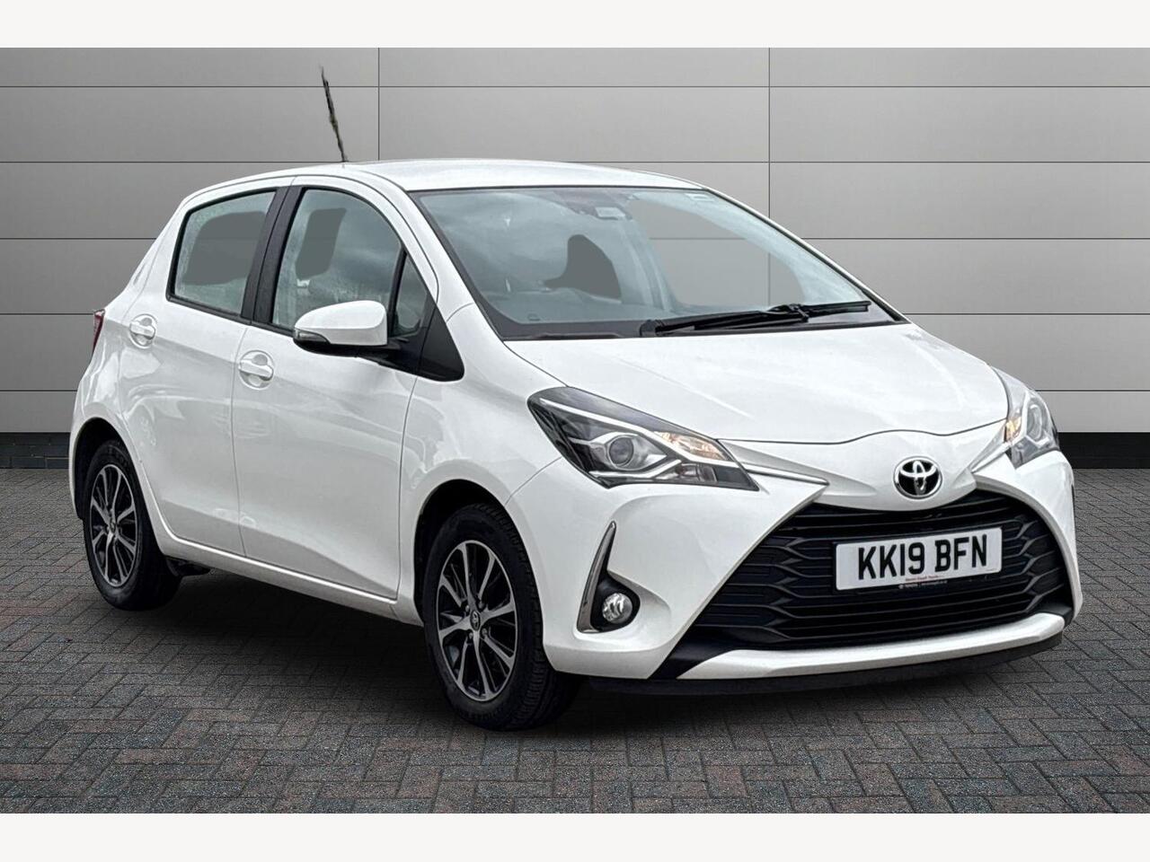 Main listing image - Toyota Yaris