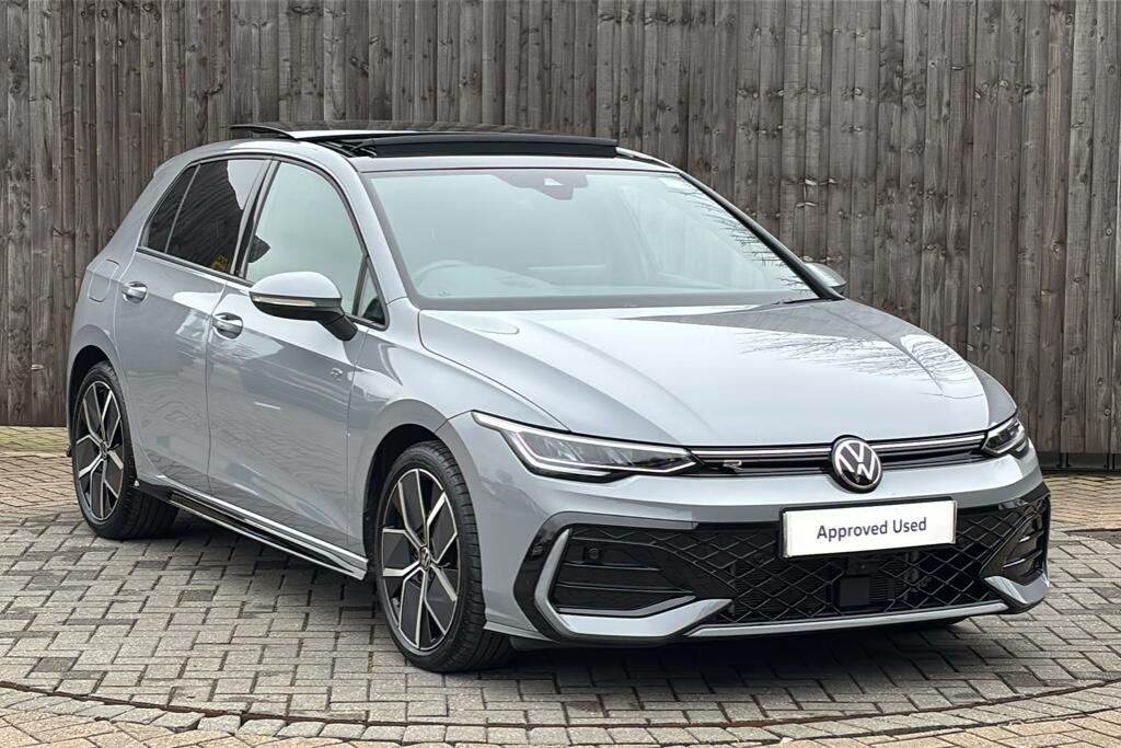 Main listing image - Volkswagen Golf