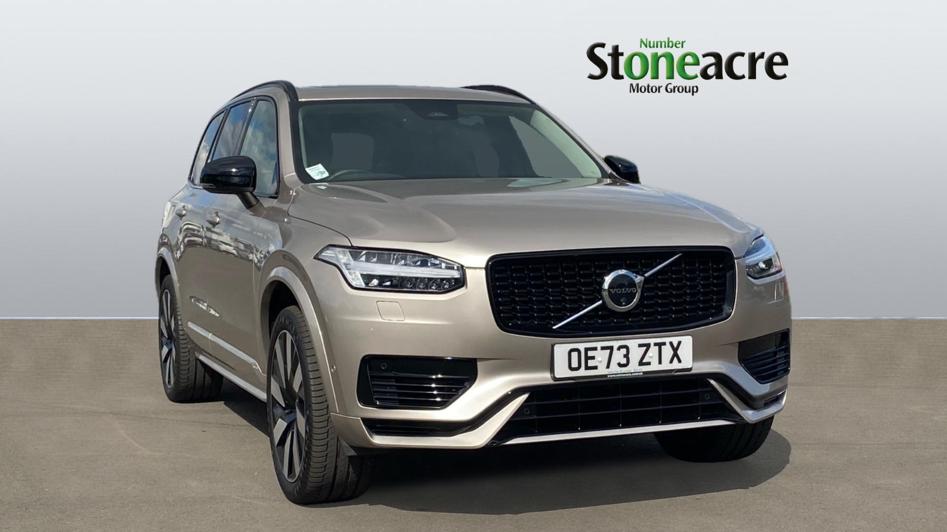 Main listing image - Volvo XC90