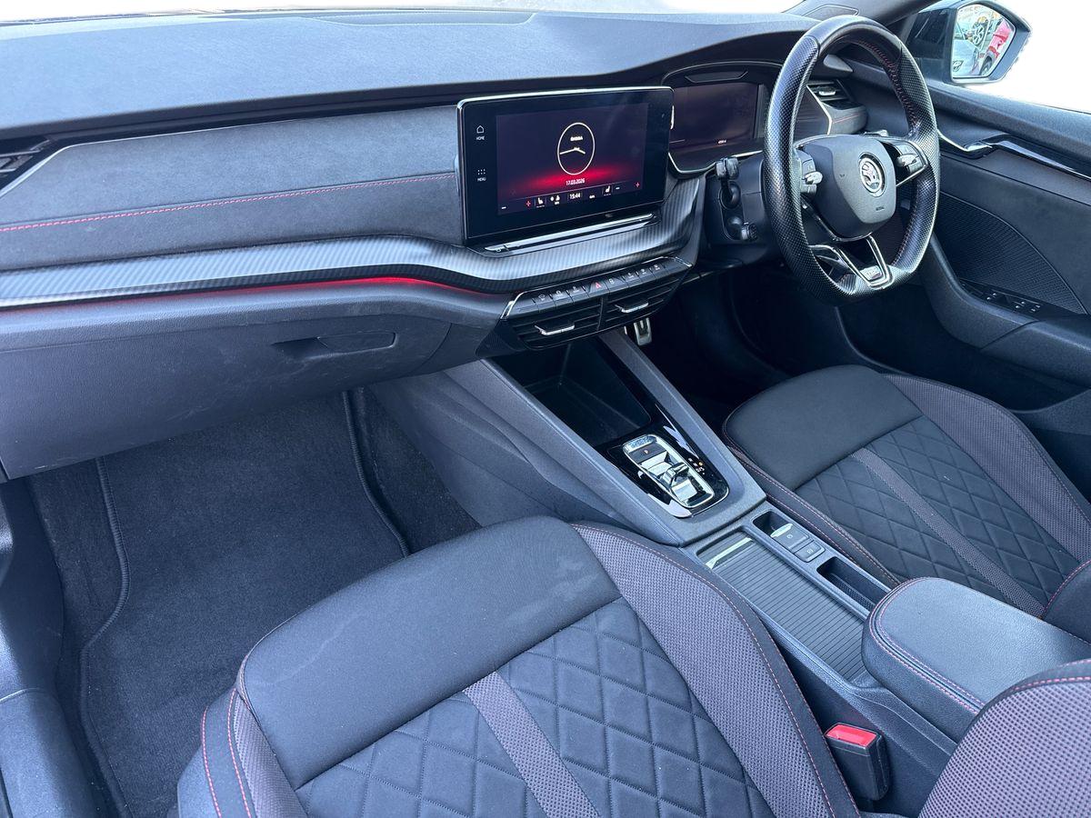 Main listing image - Skoda Octavia Estate