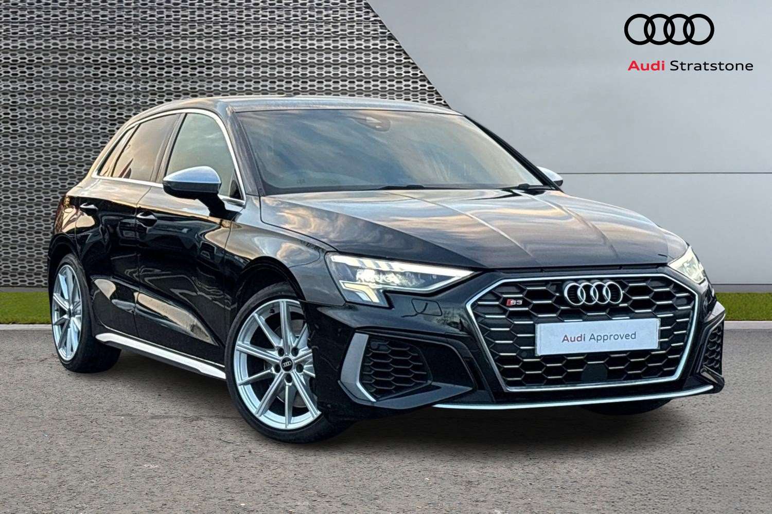 Main listing image - Audi S3