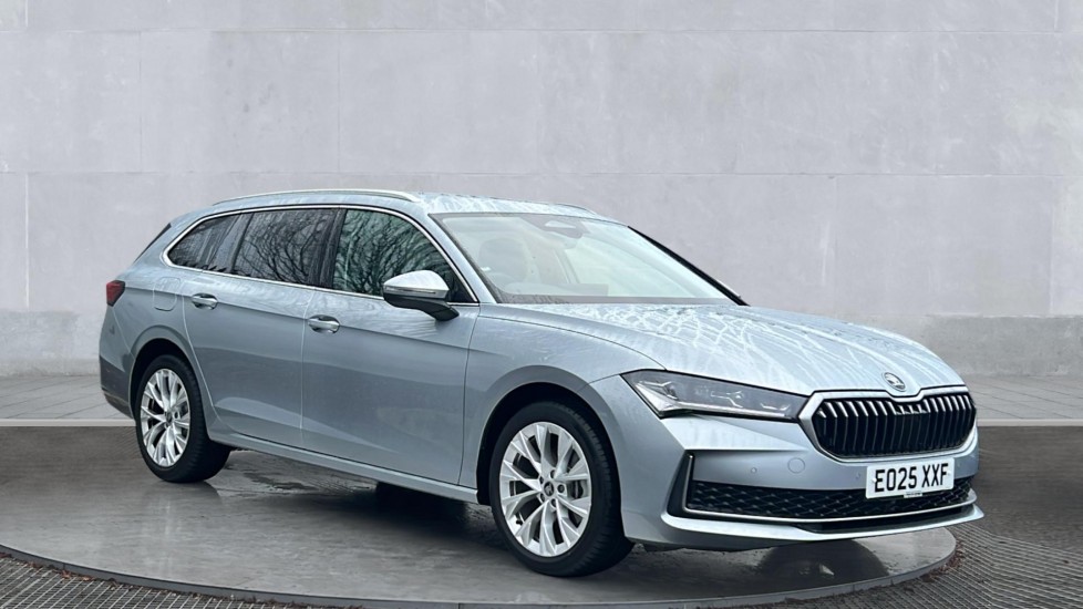 Main listing image - Skoda Superb Estate