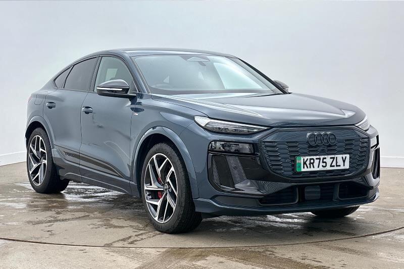 Main listing image - Audi Q6