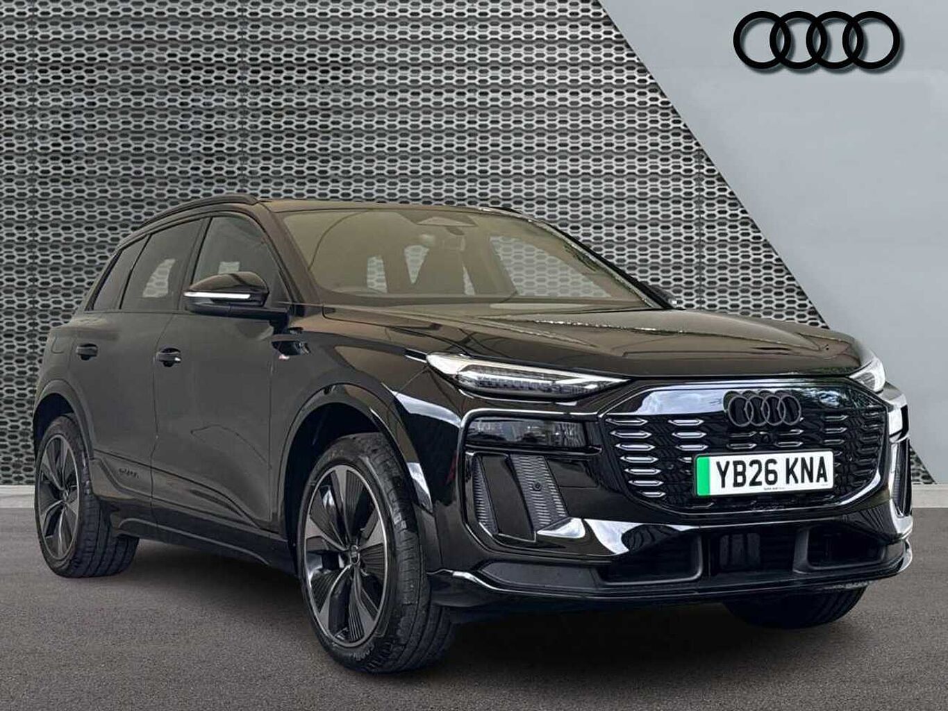 Main listing image - Audi Q6