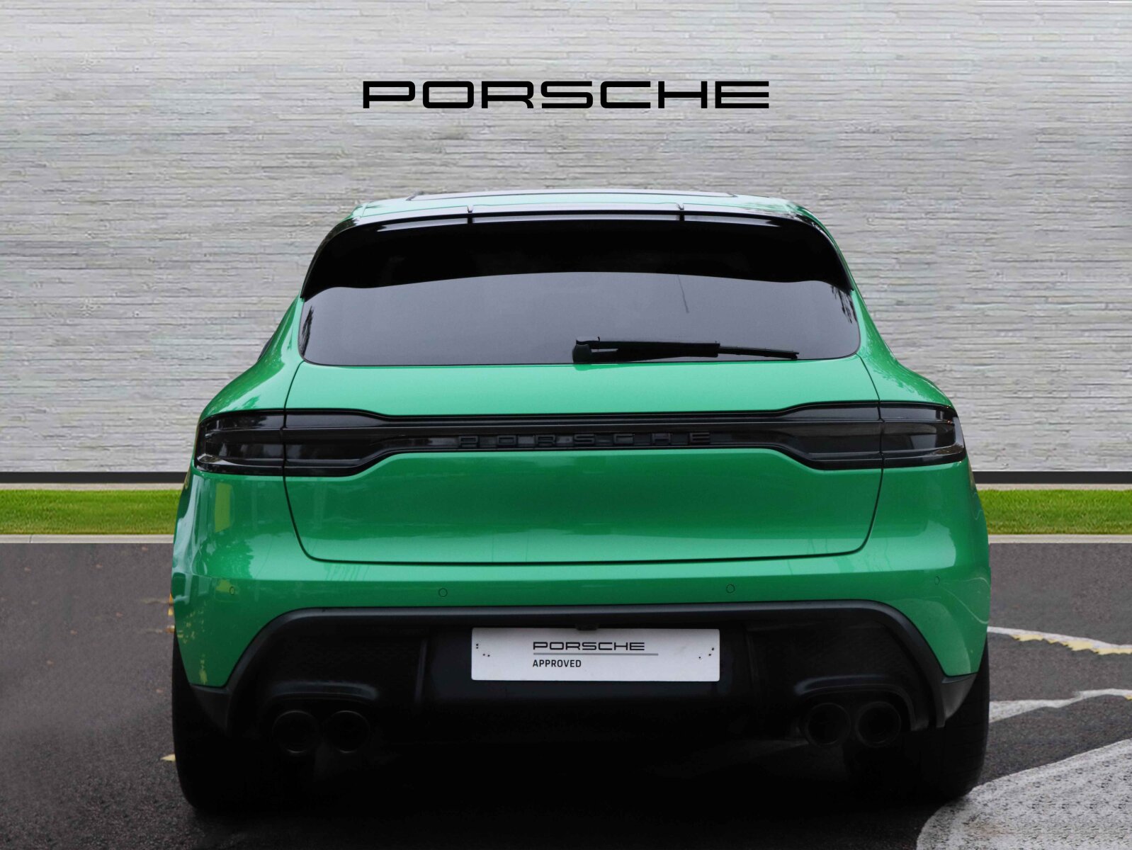 Main listing image - Porsche Macan