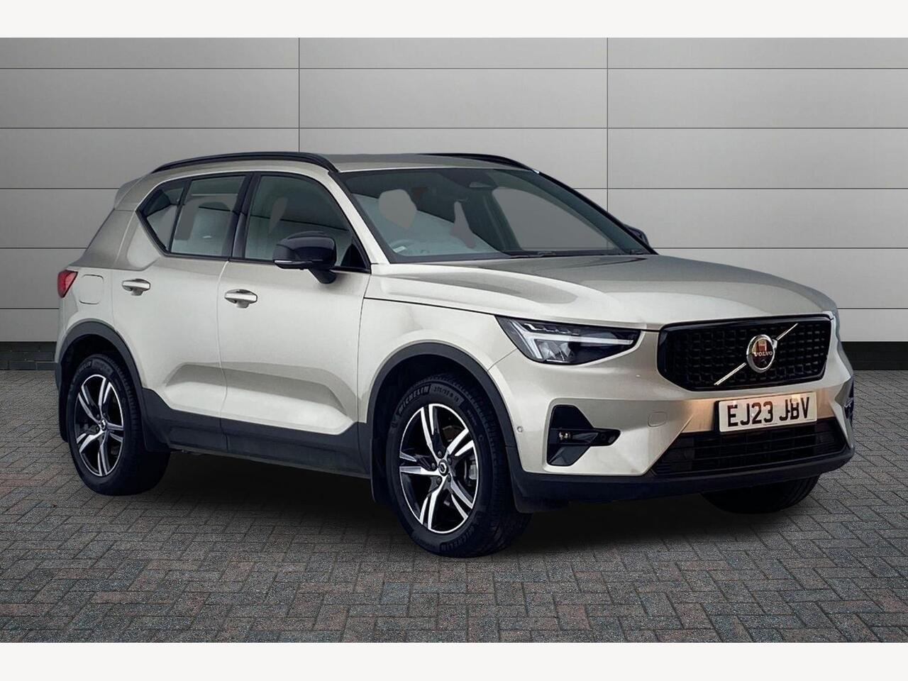 Main listing image - Volvo XC40