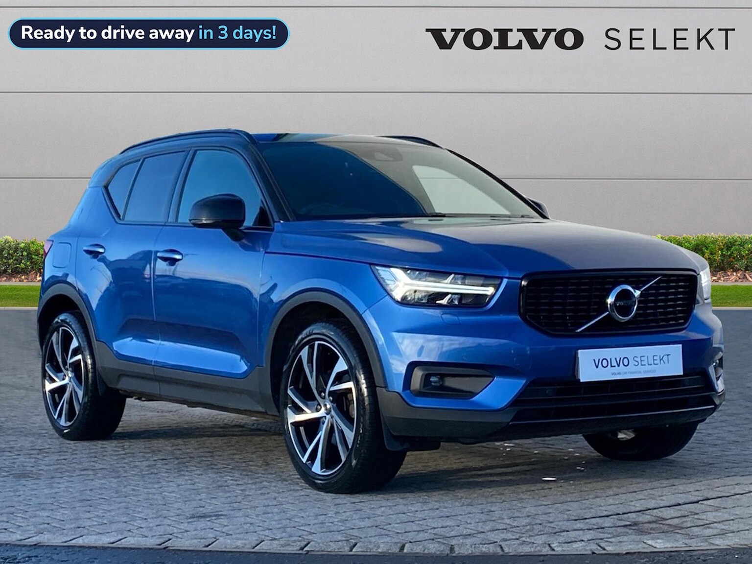 Main listing image - Volvo XC40