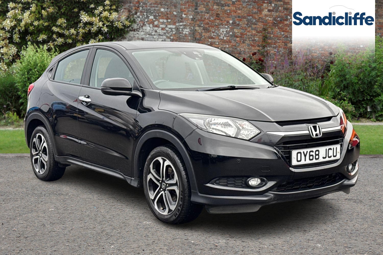 Main listing image - Honda HR-V