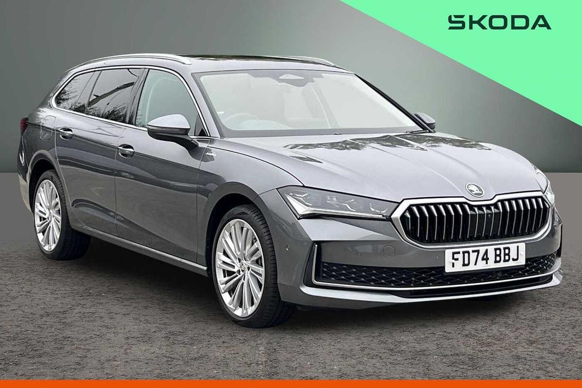 Main listing image - Skoda Superb